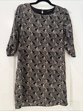 Jella Couture Black & Cream Wave-Print Dress